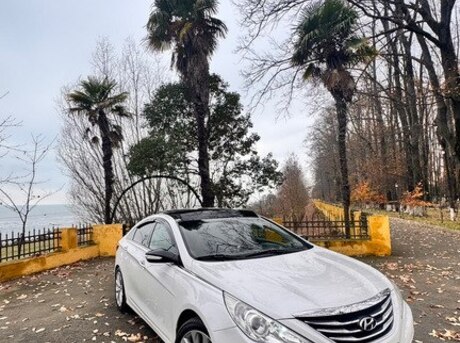 Hyundai Sonata 2010