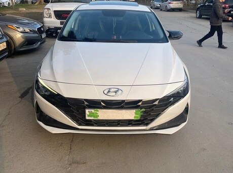 Hyundai Elantra 2022