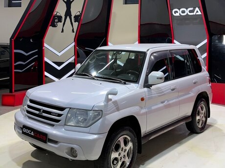 Mitsubishi Pajero io