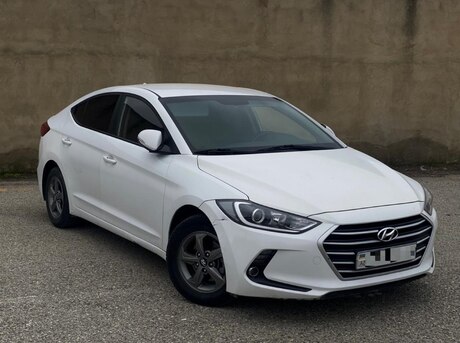 Hyundai Elantra 2015