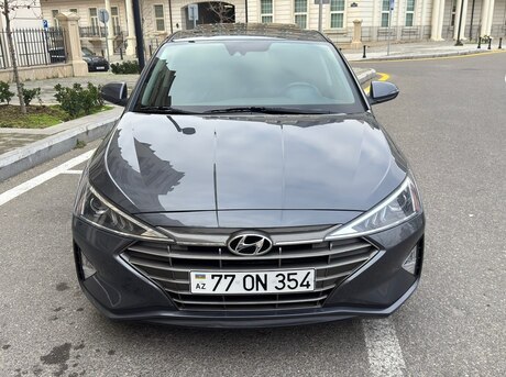 Hyundai Elantra 2019