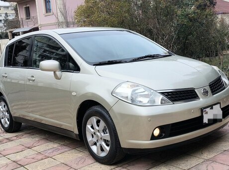 Nissan Tiida 2007
