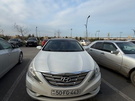 Hyundai Sonata 2010