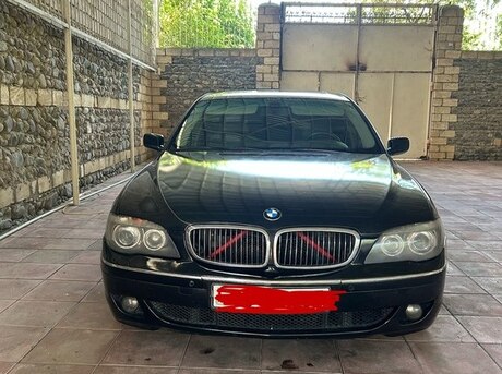 BMW 745