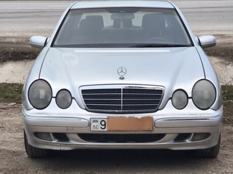 Mercedes E 220 2000