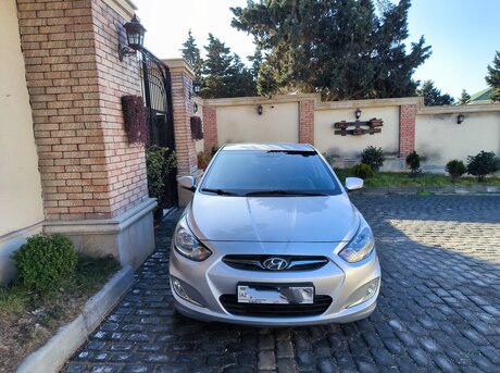 Hyundai Accent 2014