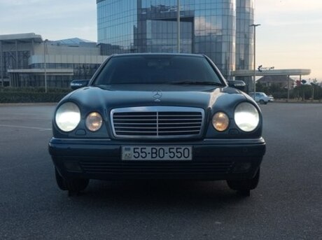 Mercedes E 240 1999