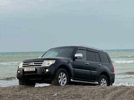 Mitsubishi Pajero 2011
