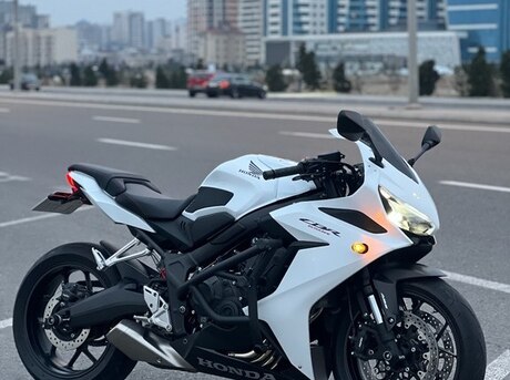 Honda CBR650R