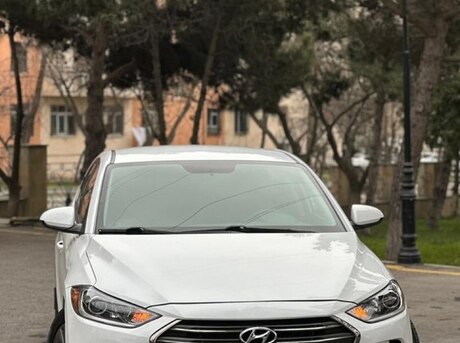 Hyundai Elantra 2018