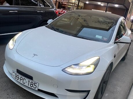 Tesla Model 3 2023