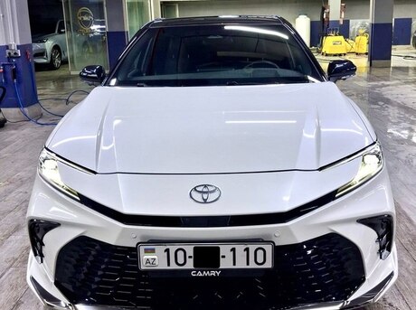 Toyota Camry 2025