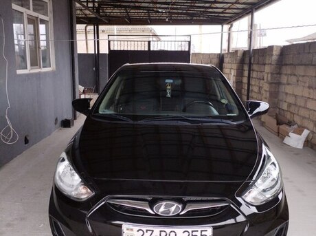 Hyundai Accent 2012