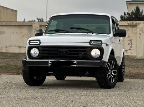 LADA (VAZ) Niva 2013