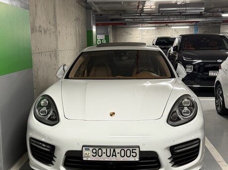 Porsche Panamera GTS