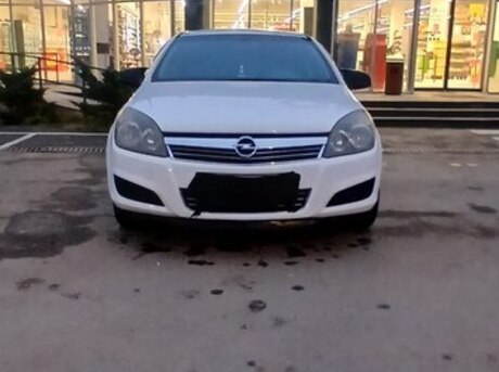 Opel Astra 2010