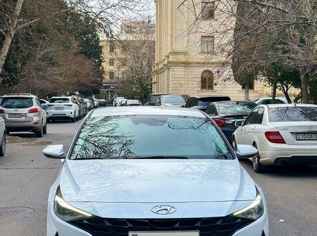 Hyundai Elantra 2021