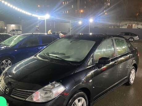 Nissan Tiida 2008