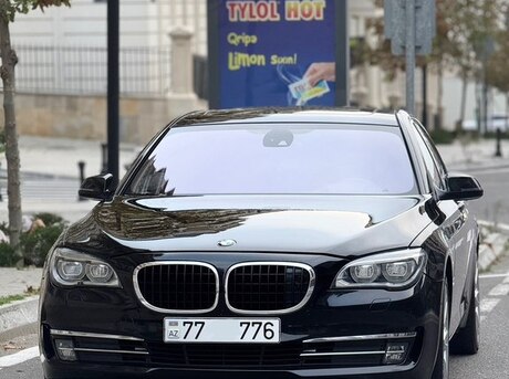 BMW 750 2011