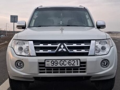 Mitsubishi Pajero 2013