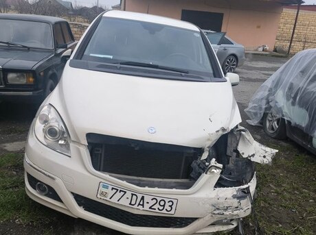 Mercedes B 170 2009