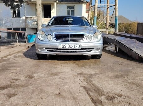 Mercedes E 220 2003