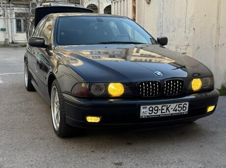 BMW 523