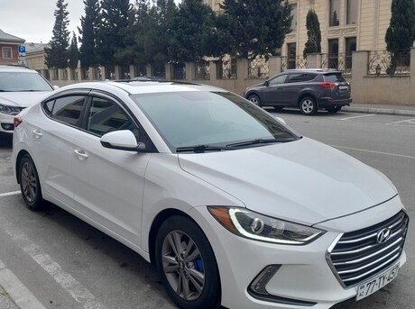 Hyundai Elantra 2016