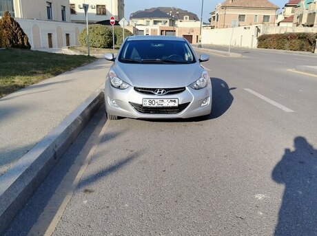 Hyundai Elantra 2011