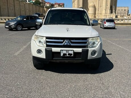 Mitsubishi Pajero 2008