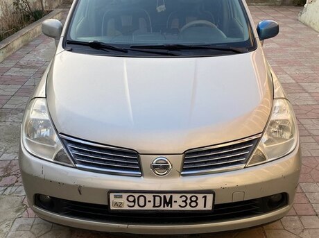 Nissan Tiida 2008
