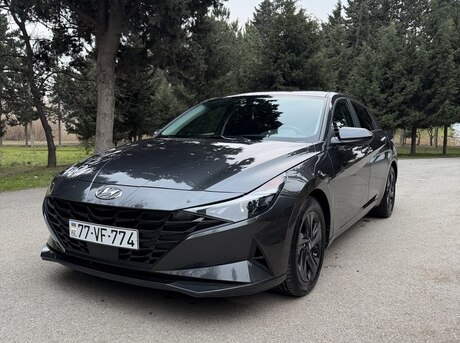Hyundai Elantra 2022