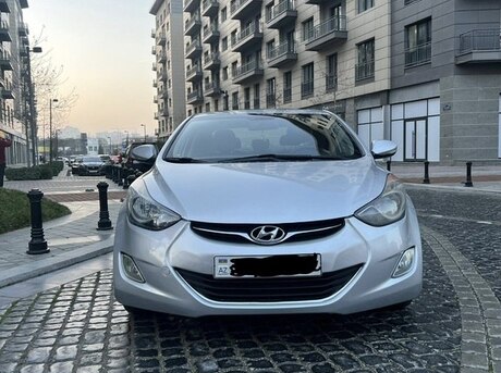 Hyundai Elantra 2013