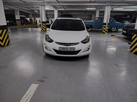 Hyundai Elantra 2011
