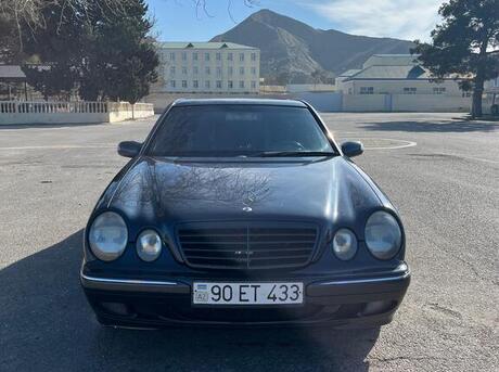 Mercedes E 280 2001
