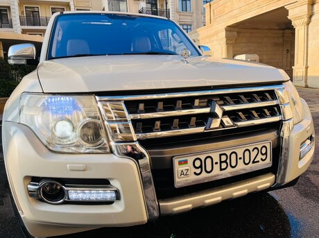 Mitsubishi Pajero 2011