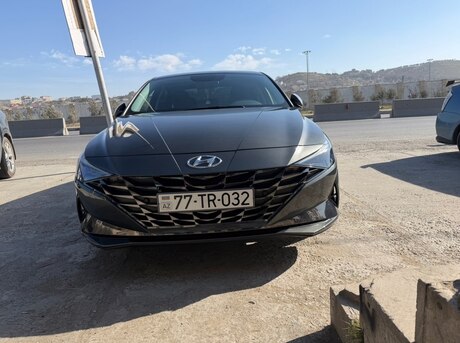 Hyundai Elantra 2023