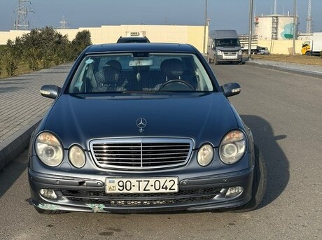 Mercedes E 240 2004