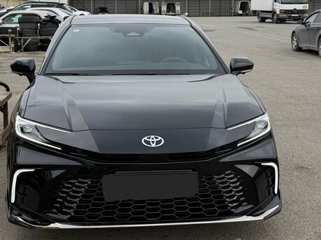 Toyota Camry 2025