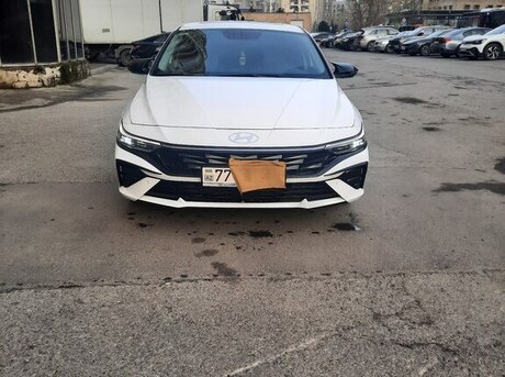 Hyundai Elantra 2024