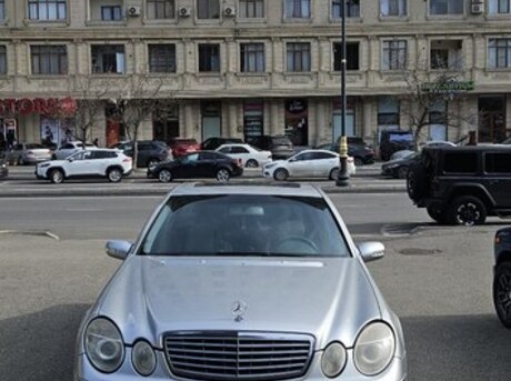 Mercedes E 240 2003