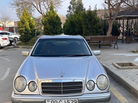 Mercedes E 220 1998