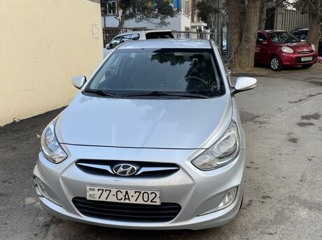 Hyundai Accent 2012