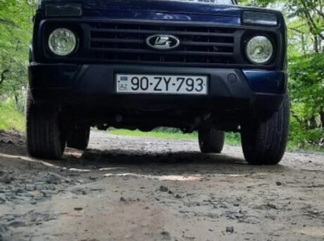 LADA (VAZ) Niva 2010