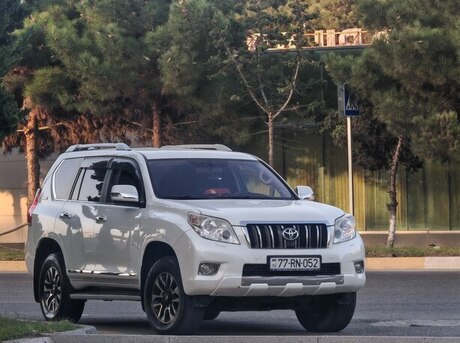 Toyota Land Cruiser Prado 2013