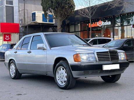 Mercedes 190 1990