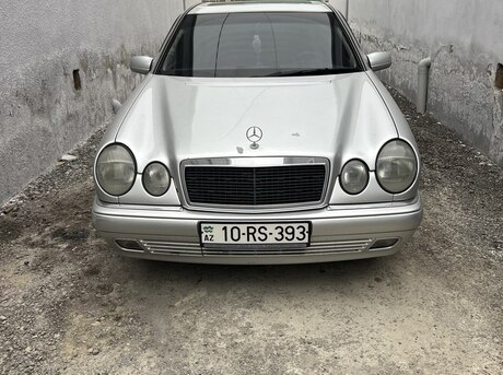 Mercedes E 240 2000