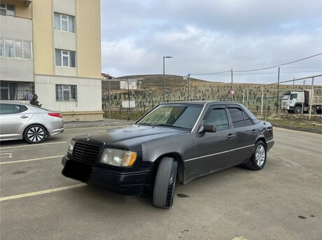 Mercedes 220 E 1993