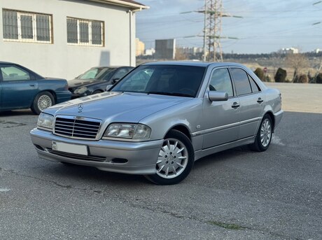 Mercedes C 180