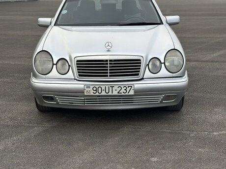 Mercedes E 240 1999